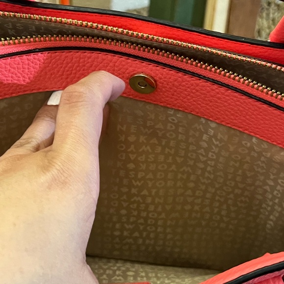 🔥🔥 BUY ONE GET ONE FOR $1.. KATE SPADE NWT perforated 2 way bag - Picture 5 of 8